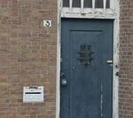 De voordeur van nr. 3 met de originele brievenbus.
<br/>
Richard Keijzer, 2015-10-05
